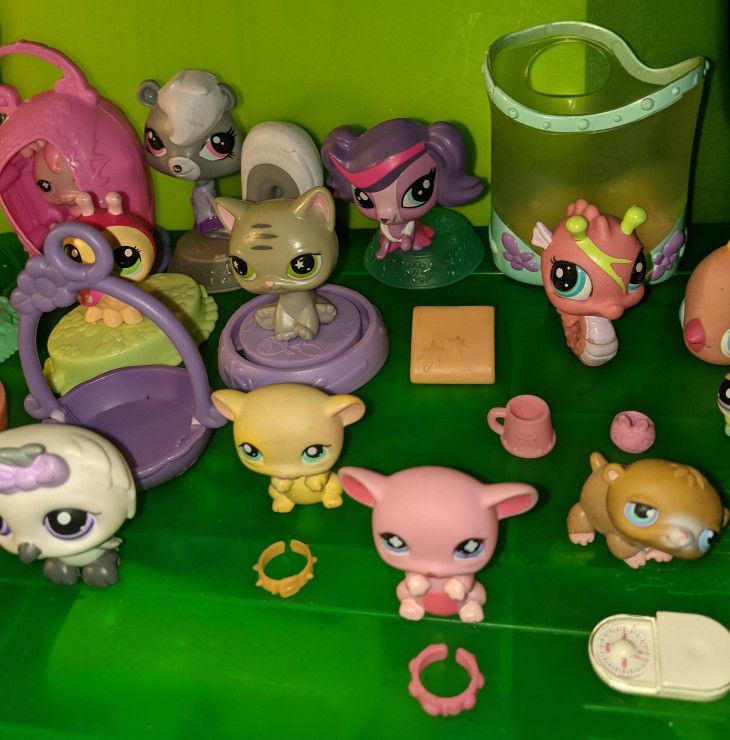 Littlest Pet Shop Figures And Accessories Lot Has To LPS Gerbil Mice Owl Panda Sea Horse More
