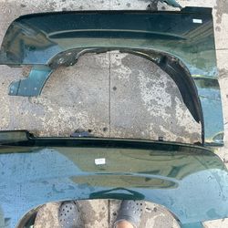 03-06 Chevrolet Silverado Fenders & Hood