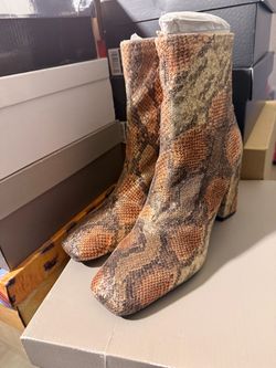 Franco Sarto Copper Metallic Snake Print Ankle Boots – Women’s Size 7M – New in Box