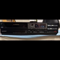 Vintage Sony Super BETAMAX SL-300 VCR Working with No Remote Made In Japan