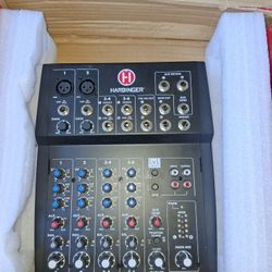 Harbinger 8 Channels Mixer Open Box 