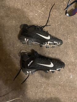 Mens Nike Alpha cleats size 9.5
