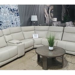 6 Pc Leather Modular Power Sectional (New )