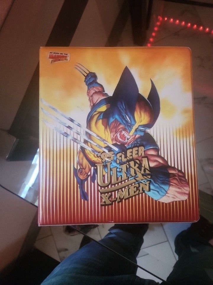 1995 Fleer Ultra Wolverine Binder