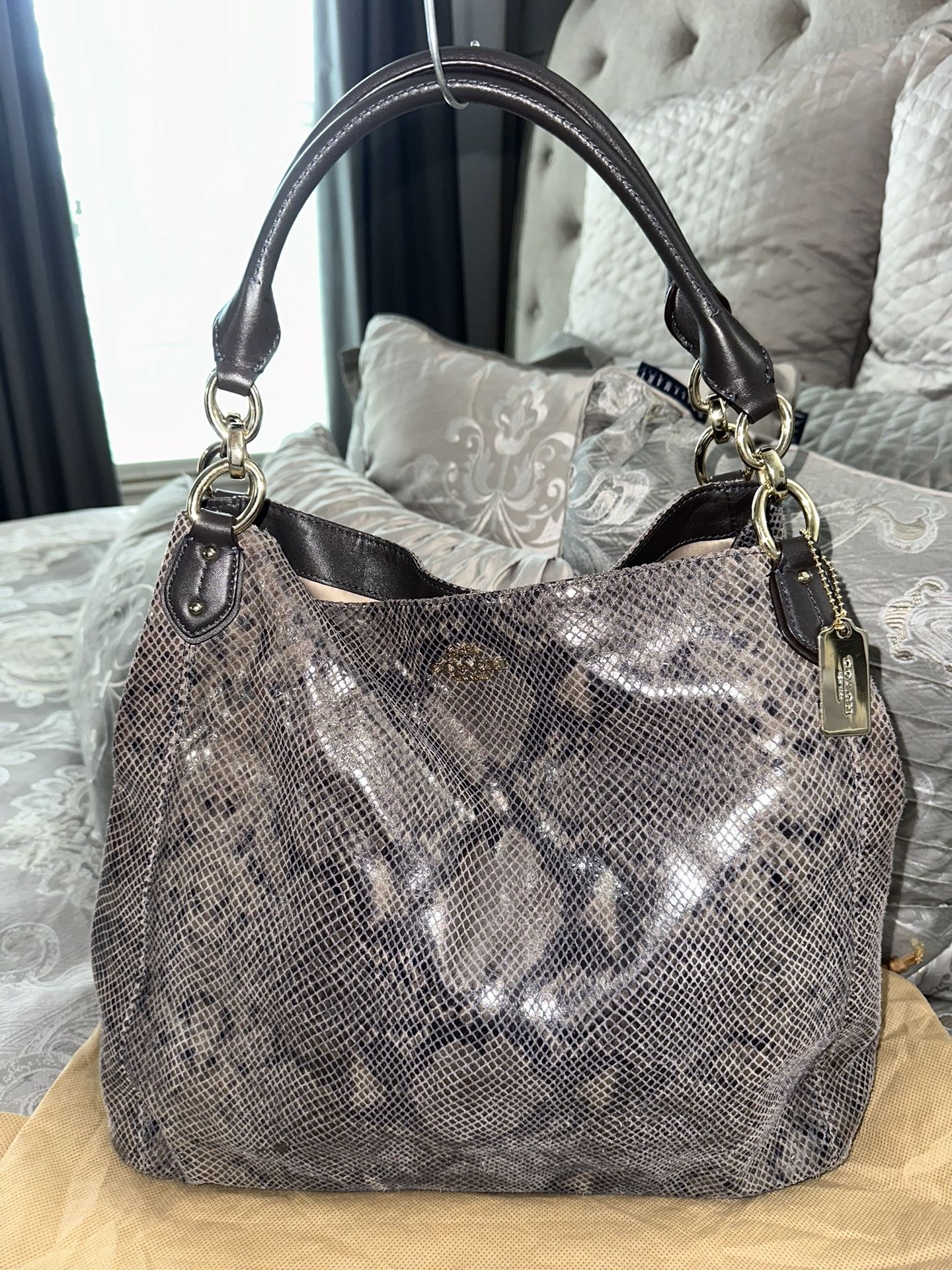 COACH Snake Skin Pattern Leather Large Hobo Purse 16”L x 14”H x 4”W w/ Dust Bag (OPEN TO TRADES)