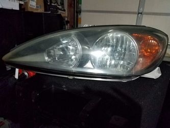 2004 toyota camry left headlight