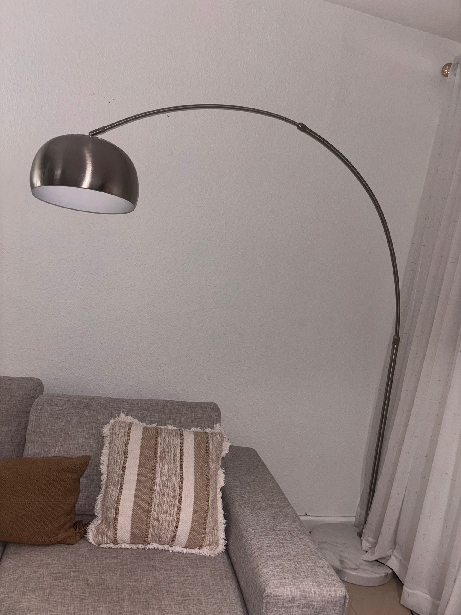 Floor lamp 