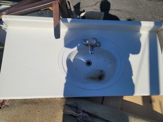 USED VANITY COUNTER TOP WITH SINK