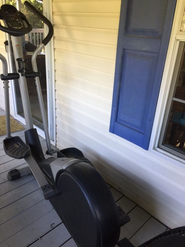 Pro form elliptical cardio cross trainer 820