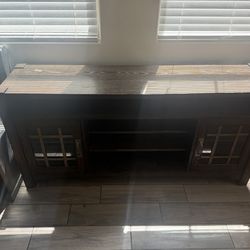 Tv stand