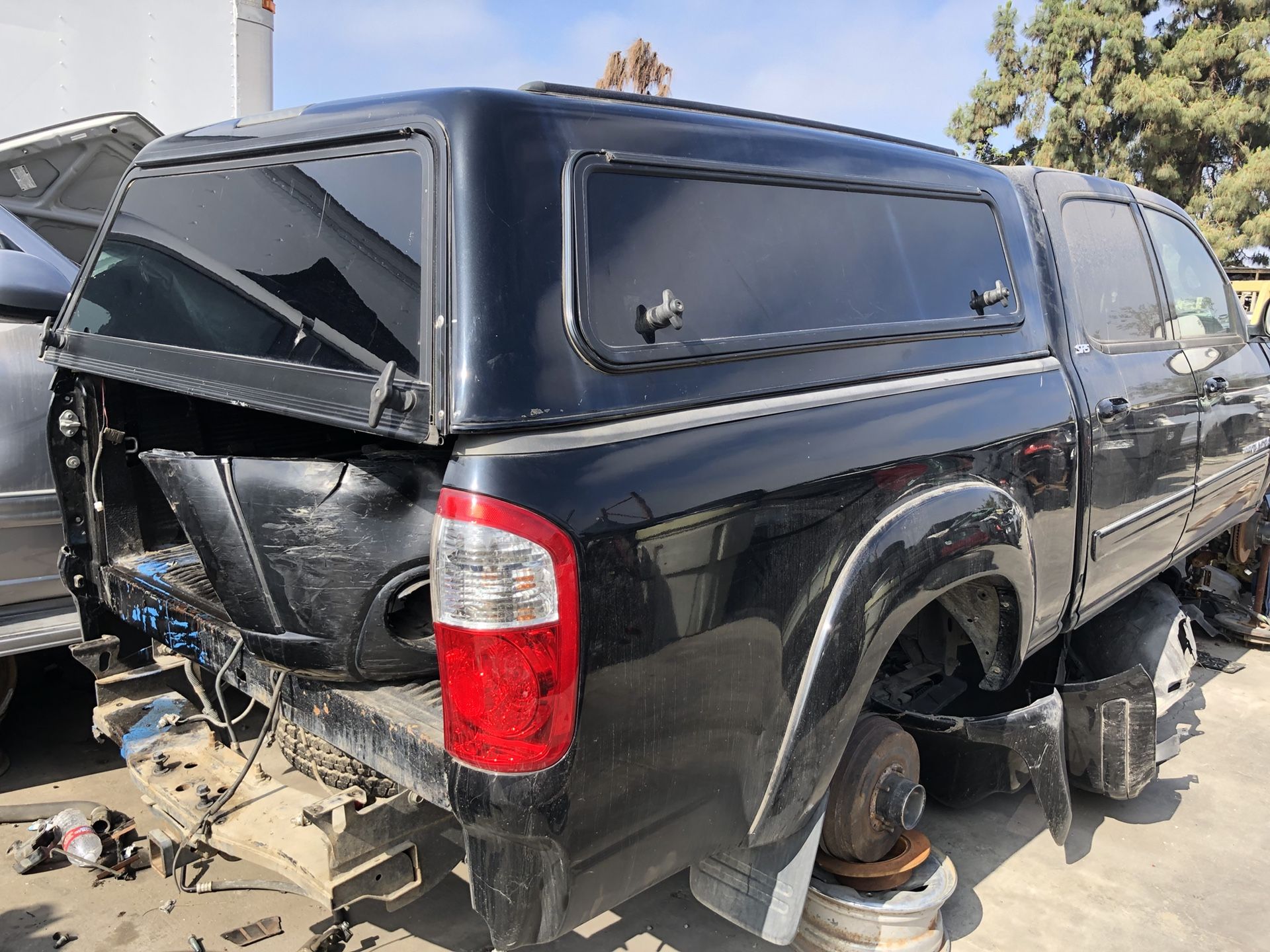 Camper shell - Toyota Tundra