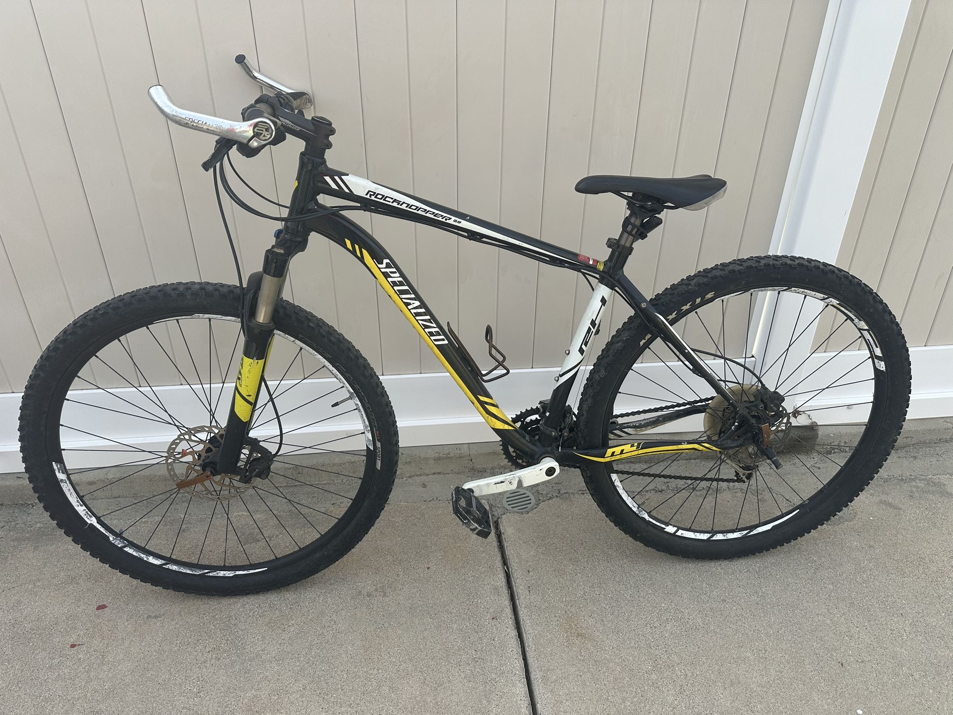 Specialized Rock Hopper Mountain Bike