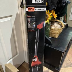 Black & Decker Long Arm Battery Chain Saw 