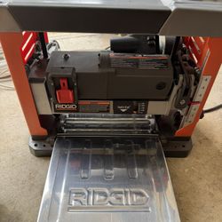 Rigid 13” Planer