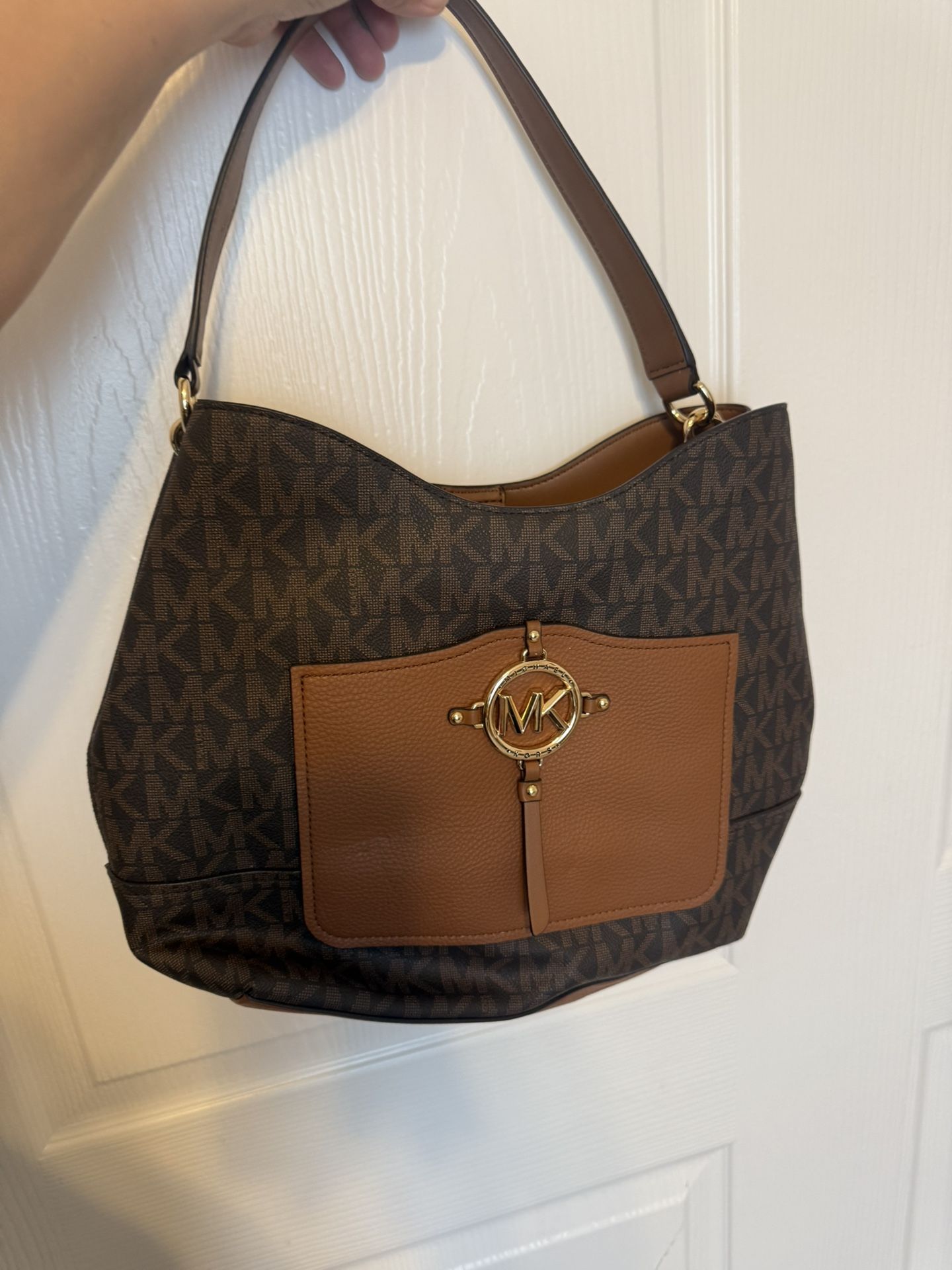 New Michael Kors Purse