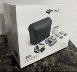 DJI - Mini 3 Fly More Combo Drone and Remote Control with Built-in Screen (DJI RC) - Gray