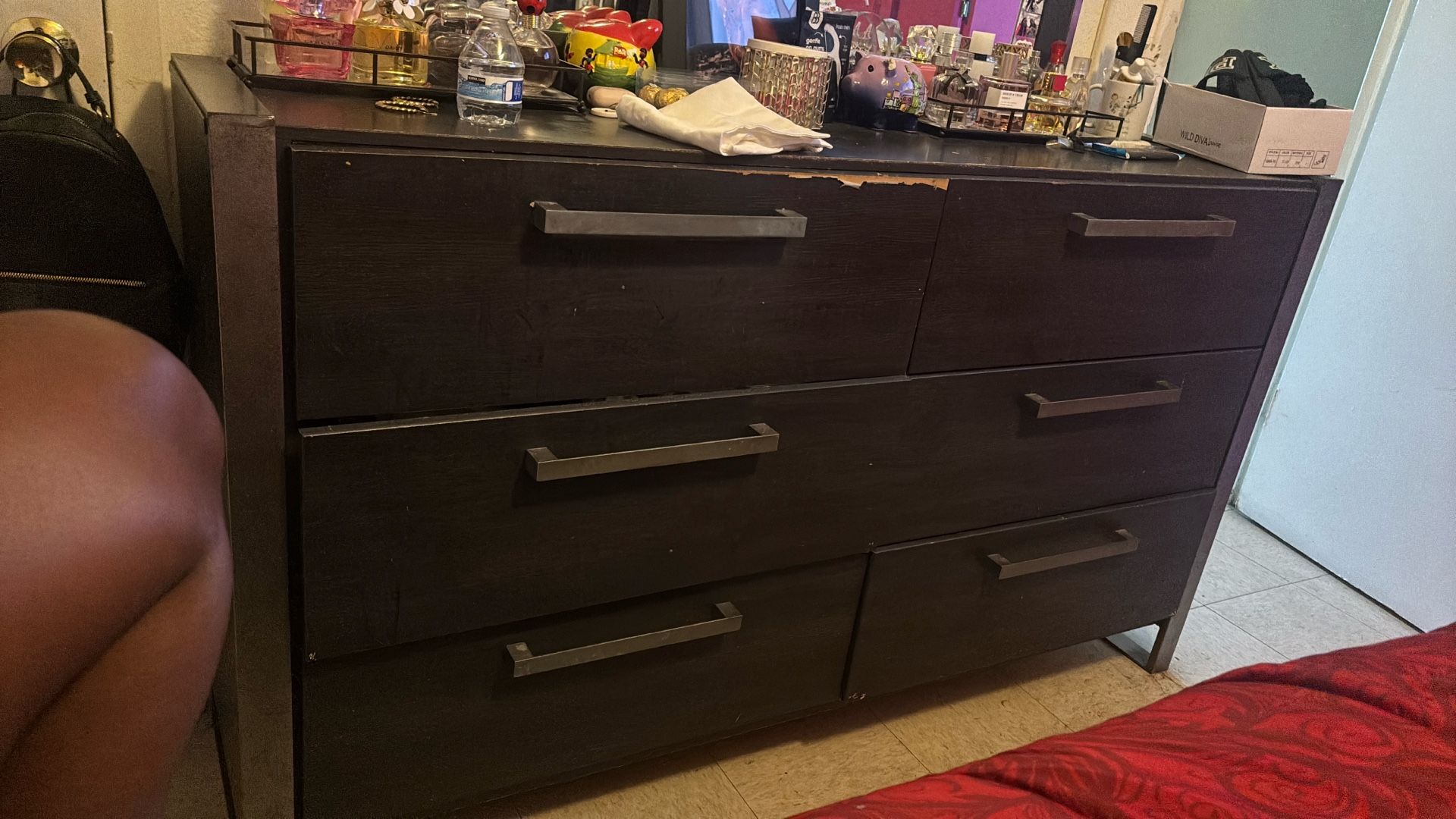Dresser With Mirror