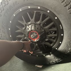 New 20x9 XD Series XD842 Satin Black Wheels And Tires $1500  paid right at 3k for them