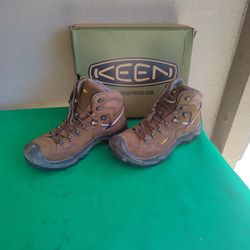 Keen Hiking Boots 