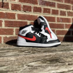 Jordan 1 Mid “Black Chile Red White”