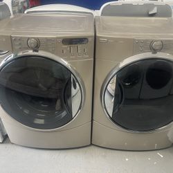 Kenmore Washer And Kenmore Eléctric Dryer 