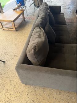 Sectional Couch with Chaise