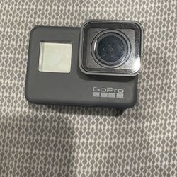 Go Pro Hero 5 By Itself No Battery