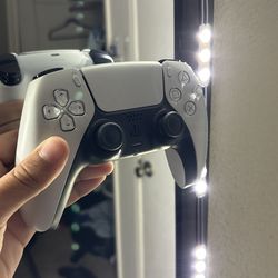 Ps5 controller slightly used