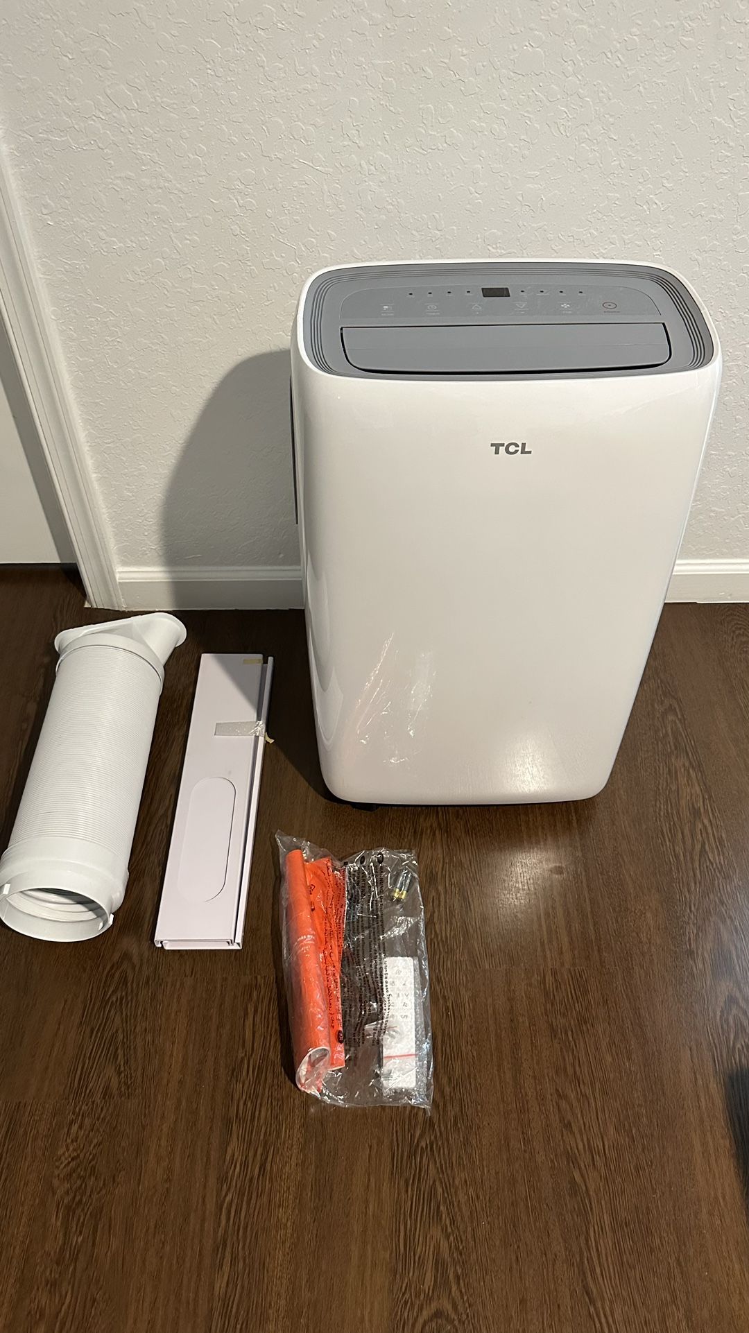 BRAND NEW - TCL HOME 12,000 BTU PORTABLE AIR CONDITIONER - 12P32