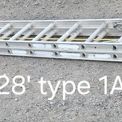 28' Werner aluminum ladder-type 1A(300#)