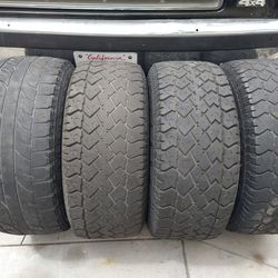 Tires 3 Kelly Safari And 1 Yokohama 33x12.5x15R