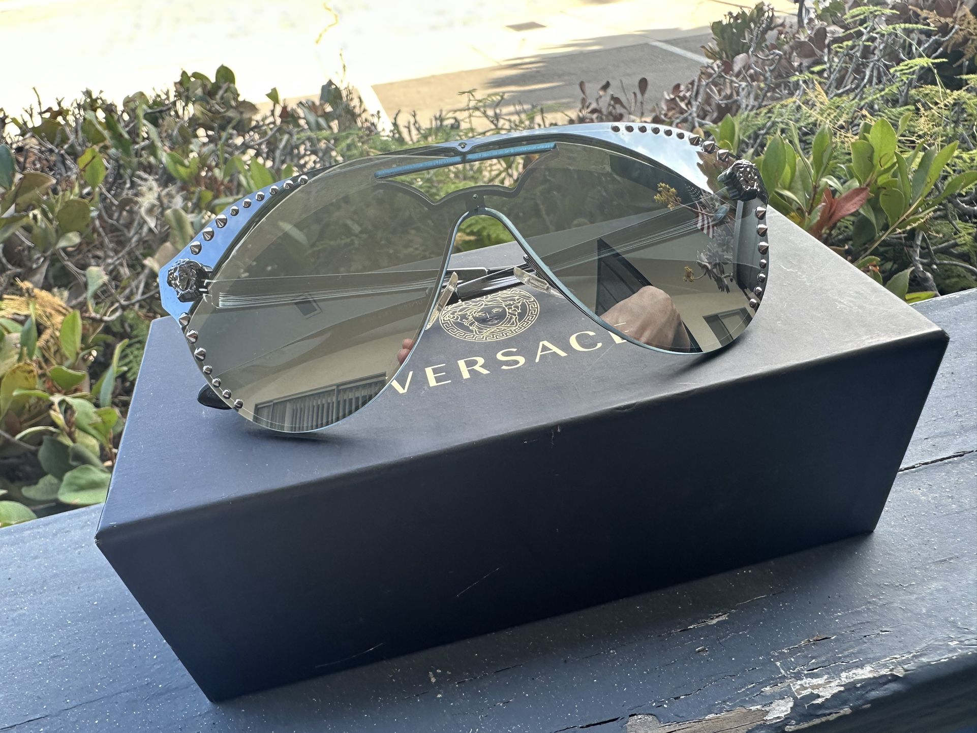 VERSACE SUNGLASSES NEW