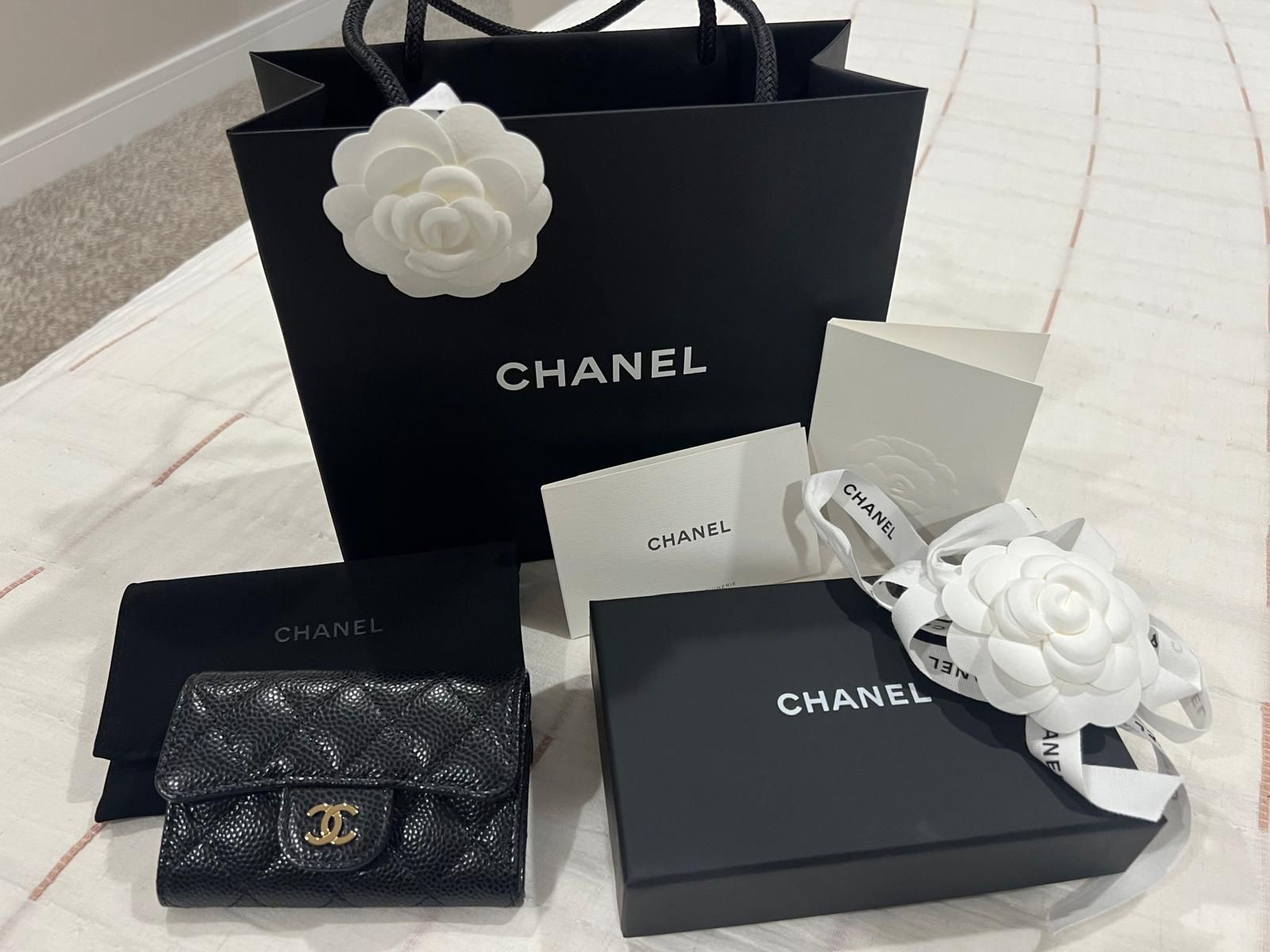NEW AUTHENTIC CHANEL FLAP CARD WALLET