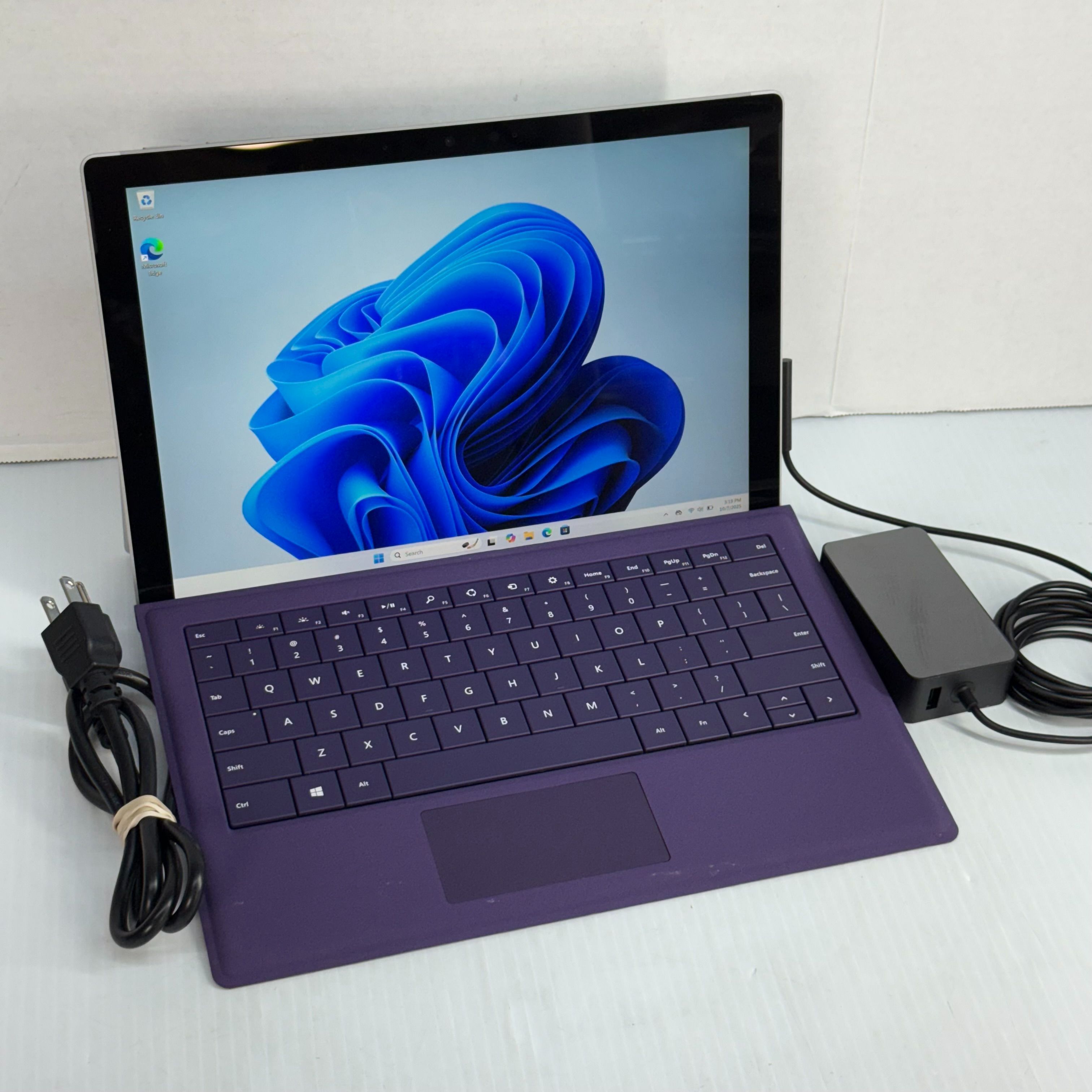 Microsoft Surface Pro 7+ i5-1135G7 12.3" Touchscreen Windows 11 128GB SSD 8GB RAM