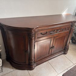 China Cabinet 
