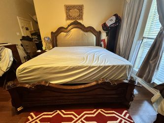King Sized Bed Frame With Mattress 