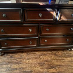 Cal King Bedroom Set (4)