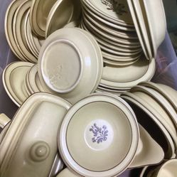 60 Pieces Set Of Pfaltzgraff Pattern In Good Condition Asking $300. Obo 