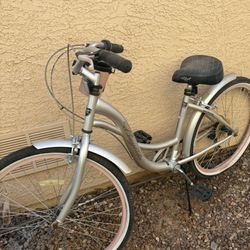 $30 OBO Nice Kent Bike W/Wide Seat