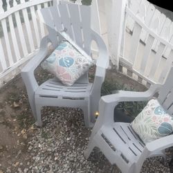 Nice Plastic Chair For Indoor Good Condition 