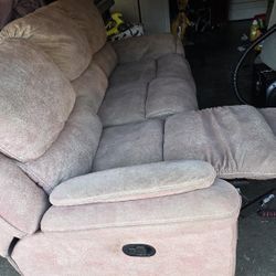 Beige Recliner Sofa Great Conditions.... Manual Recliners They Work Perfect 