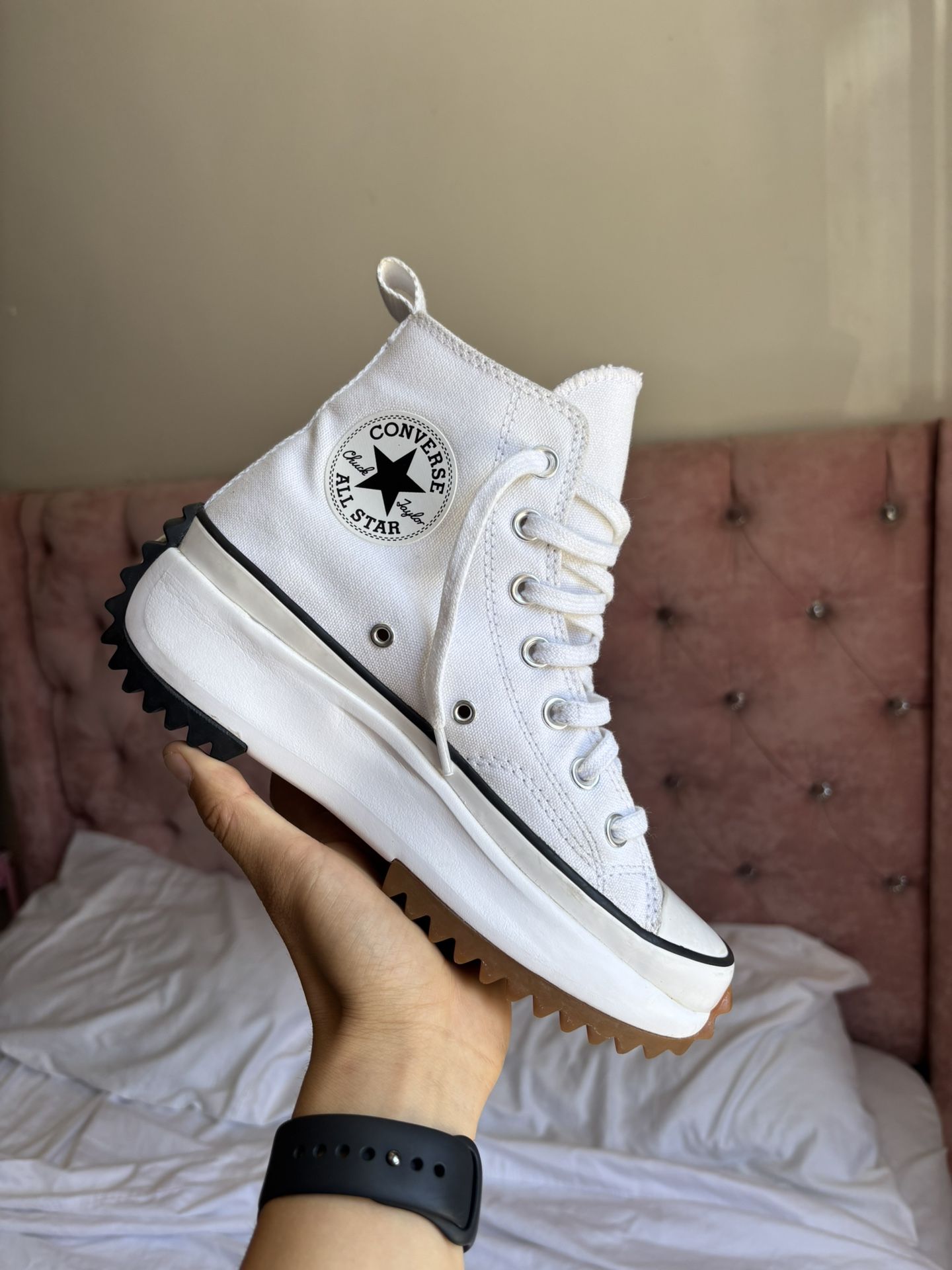 White Converse Plataform