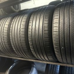 SET OF TIRE 235 45 18 MICHELIN 85% LIFE