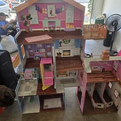 4ft Doll House