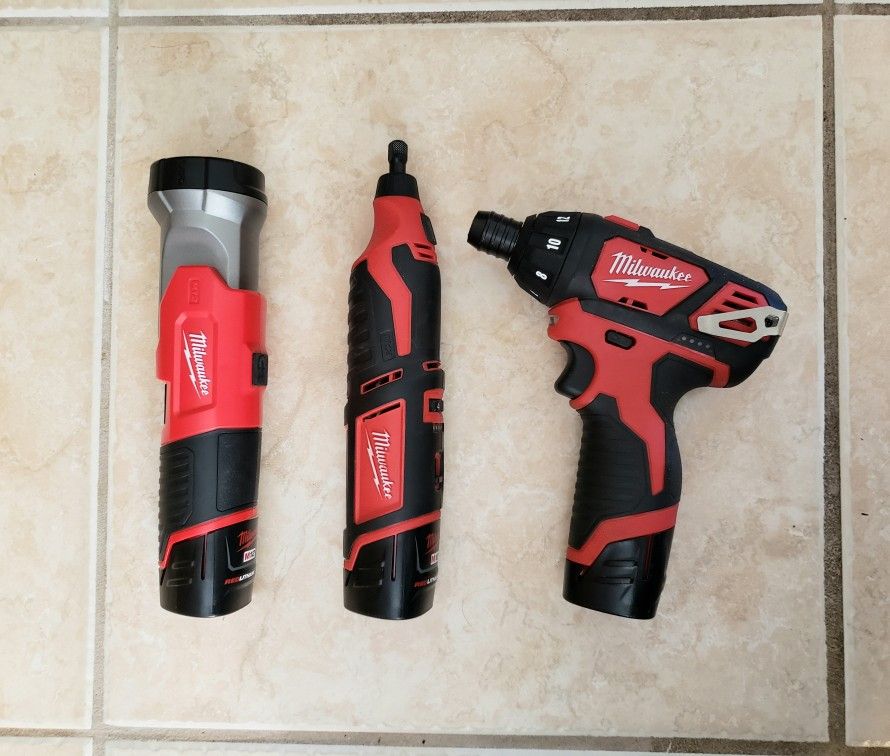 Milwaukee 1/4 Hex Impact Driver + Oscillating Tool + LED Work Light + 3 Batteries
