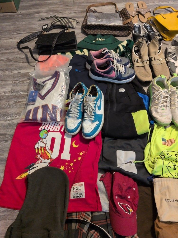 Air Jordan , Nikes, Air Max, Coats ,Purses ,Belts & Bags, etcπβοΈβ