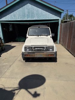 Suzuki Samurai SUV – White