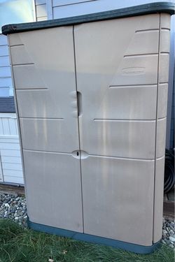Rubbermaid shed, good condition