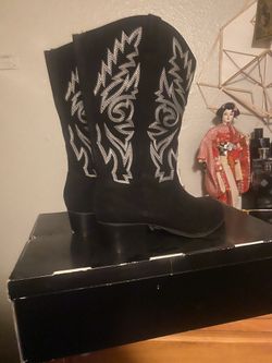 Torrid top cowboy boots