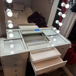 Bluetooth Makeup Vainty With Glass Top